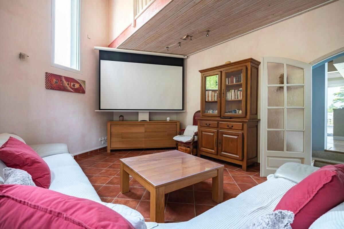 La Villa Moursoise 4 Etoiles Dış mekan fotoğraf